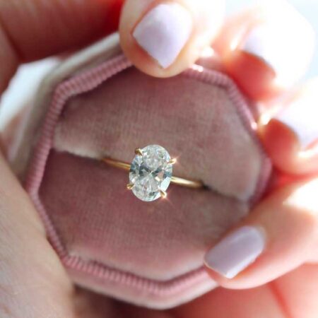 Oval Cut Engagement Rings