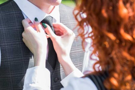 how to save money on a wedding