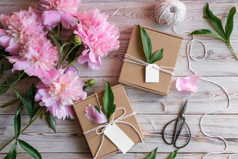 wedding gift ideas for friends