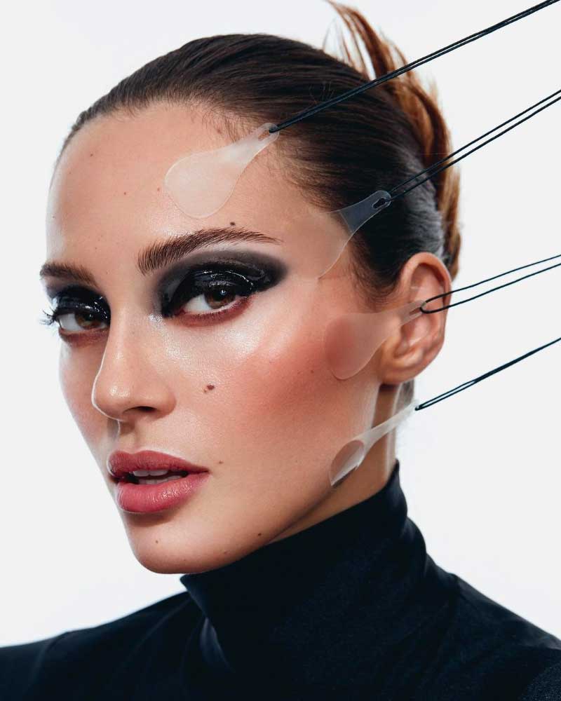 How to Apply Eye Makeup in Just 8 Steps