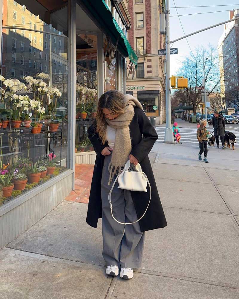 Top Colors for Petites to Wear to Work