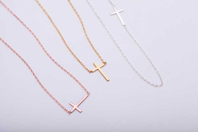 Finding the Perfect Christian Necklace: A Guide to Different Styles