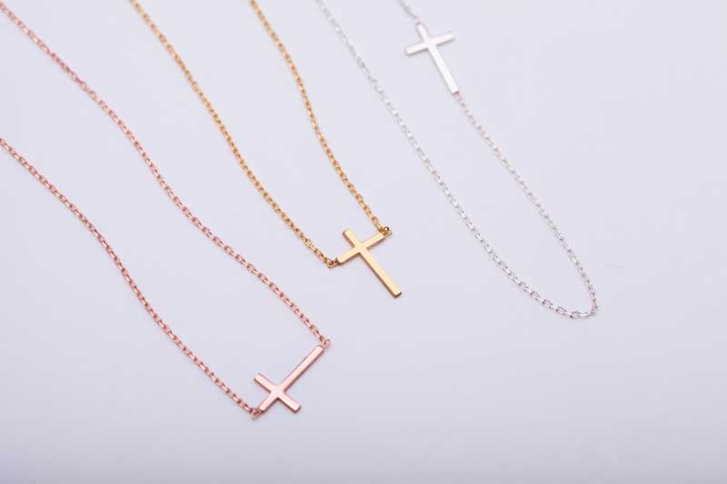 Finding the Perfect Christian Necklace: A Guide to Different Styles