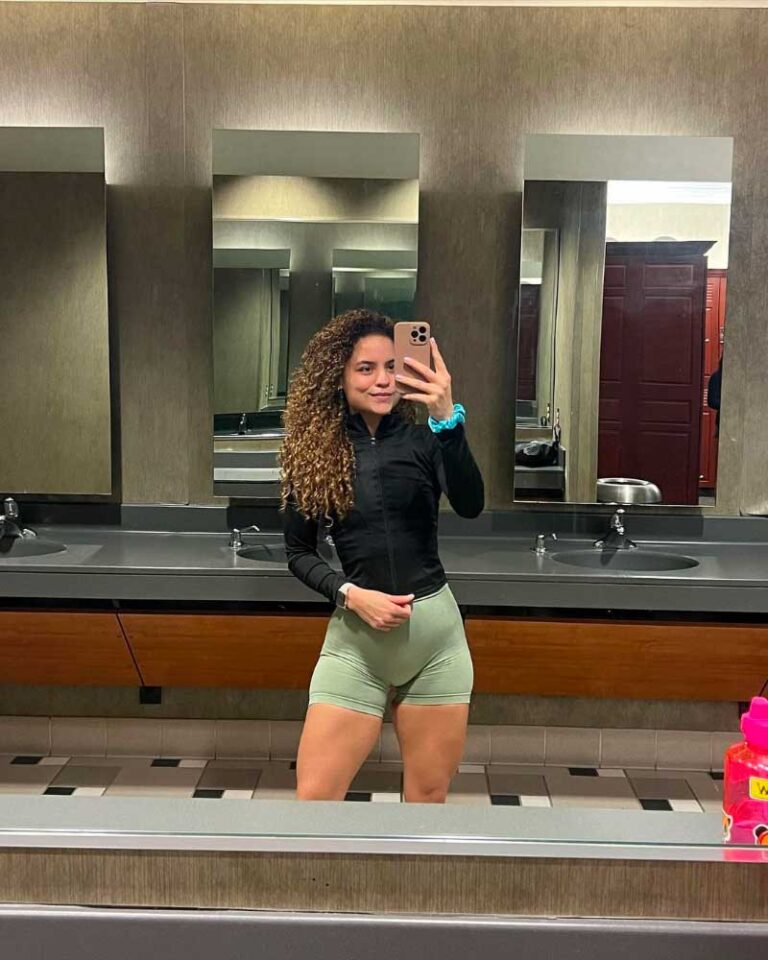 5 Women's Booty Shorts That Will Make You Look Hot