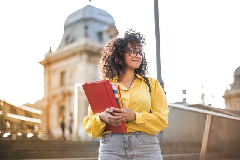 College Life: Tips For Settling Into a Dorm