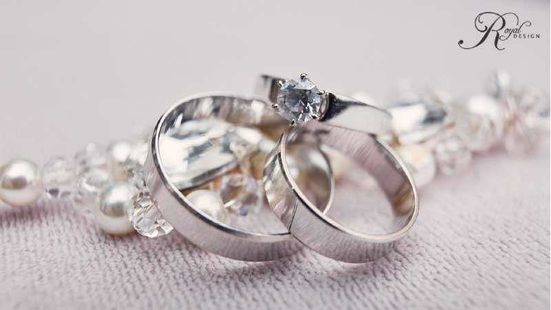 How to Shop for Vintage and Antique Jewelry
