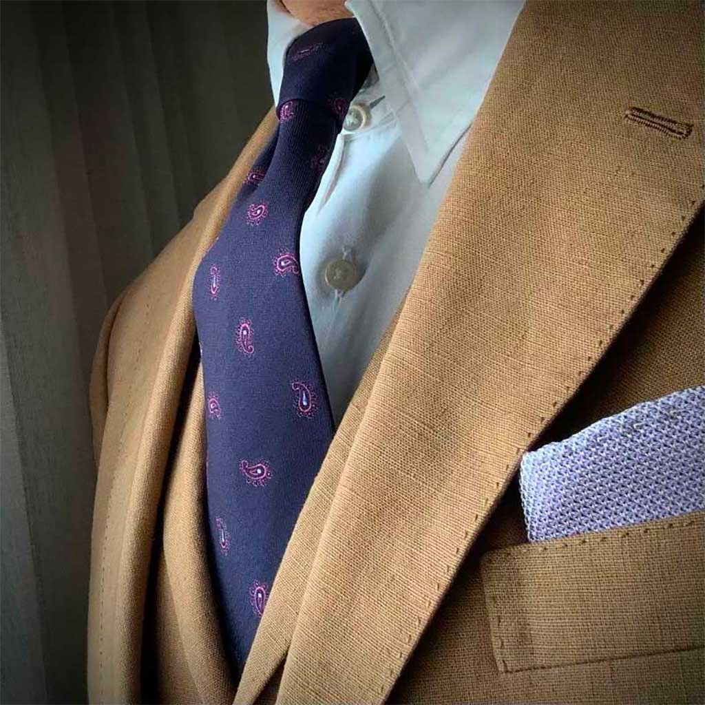 How to Wear a Linen Suit