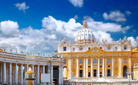 Exploring the Beauty of St. Peter’s Basilica’s Architecture and Statues