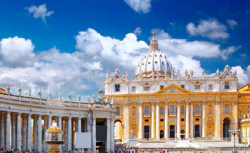 Exploring the Beauty of St. Peter’s Basilica’s Architecture and Statues