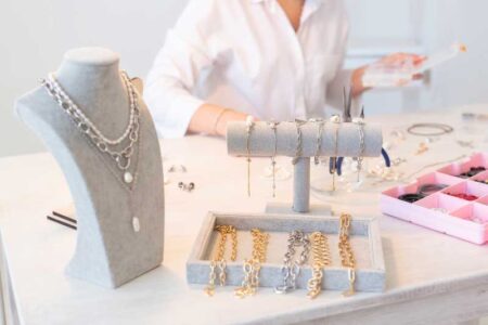 Glittering Gems In The Grand Canyon State: Jewelry Stores In Arizona