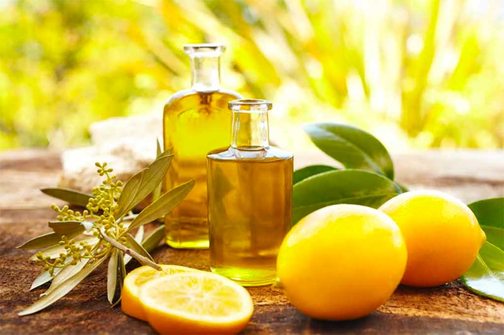 The Best Ways to Use Lemon Oil for Cleaning