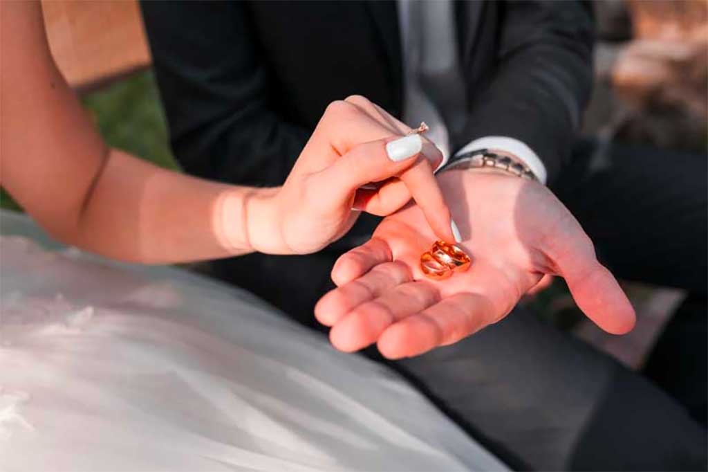 His-And-Hers Matching Wedding Rings For The Discerning Coupleding bands