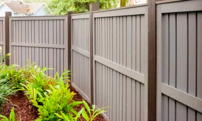 Modern Wood Fencing: Combining Style and Functionality