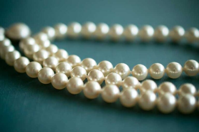 The Relationship Between Fashion and Pearl Jewelry