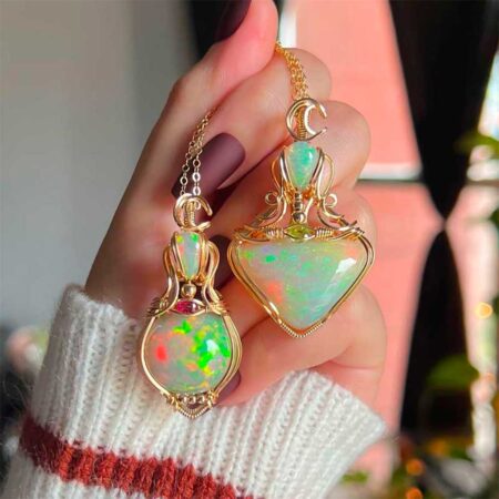 Trendy Jewelry Pieces Every Woman Should Own