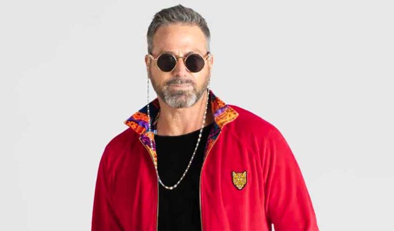 Velour Clothing: A Unique Blend of Comfort and Style for Modern Men
