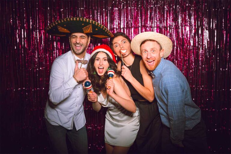 5 Occasions When a Photobooth Will Be a Hit