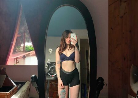 Is it good or bad to have a thigh gap?