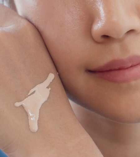 6 Tips To Choose Between Cream or Powder Makeup Products