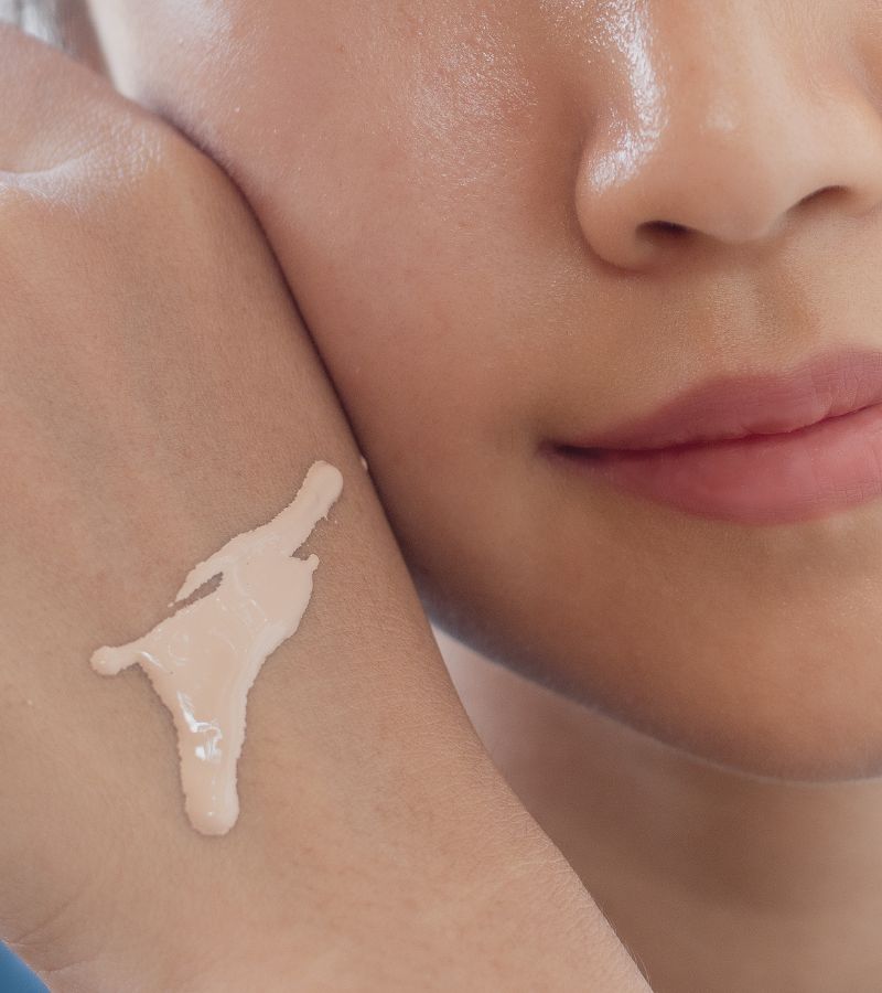 6 Tips To Choose Between Cream or Powder Makeup Products
