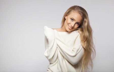 Oversized Sweater Style 101