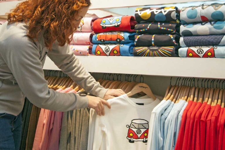 The Ultimate Men's T-Shirt Buying Guide: Finding the Perfect Fit