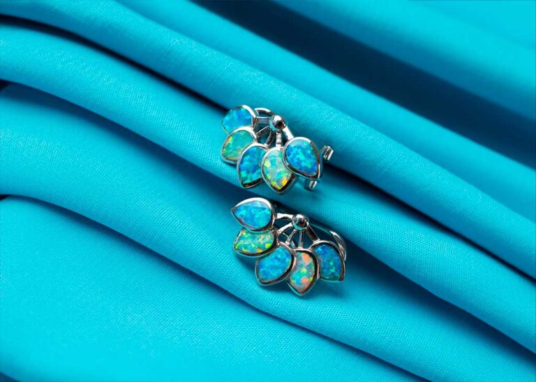 Turquoise Jewelry: Why It's The Latest Trend in Fashionable Jewelry