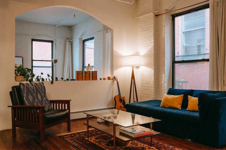 Ways to Decorate a Rented Home on a Small Budget
