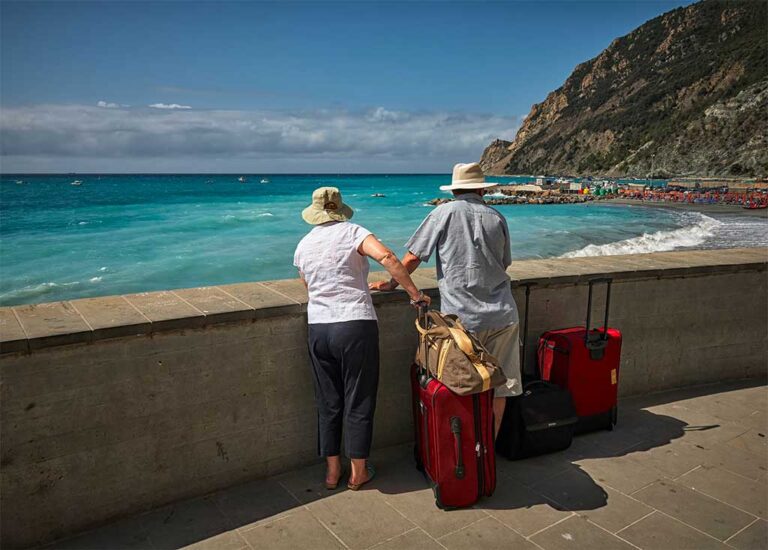 The Ultimate Snowbird Budget Travel Guide