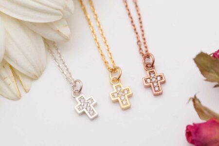 A Guide to Different Kinds of Religious Cross Necklaces