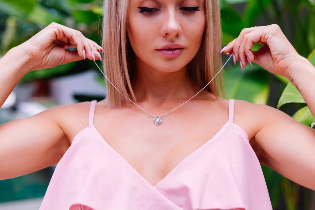 Gorgeous Necklaces to Make a Style Statement