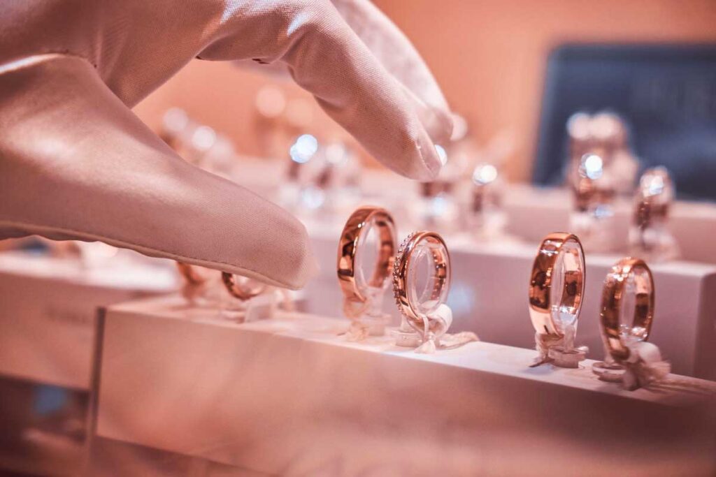 A Simple Guide on How to Choose Fine Jewelry