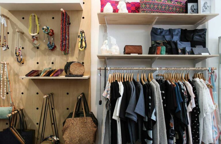 Essential Pieces Every Minimalist Wardrobe Needs