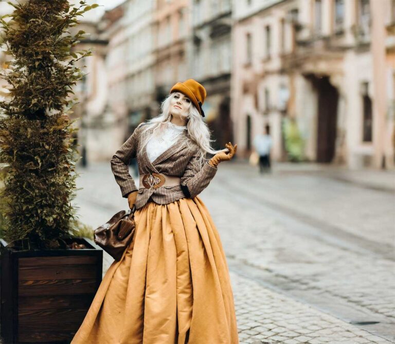 Tips for Choosing the Perfect Victorian Dress