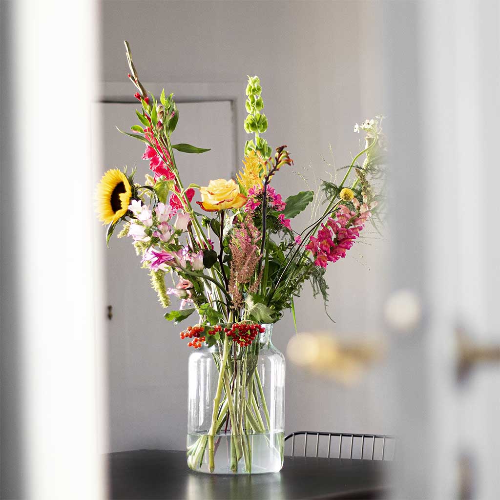 Fresh Flowers Are the Secret to a Happier Home