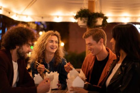 What to Expect from a Singles Event